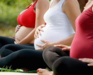 Stretchable maternity leggings for pregnancy workout
